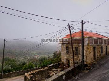 Moradia T5 Totalmente Renovada para venda em Fornos de Algodres