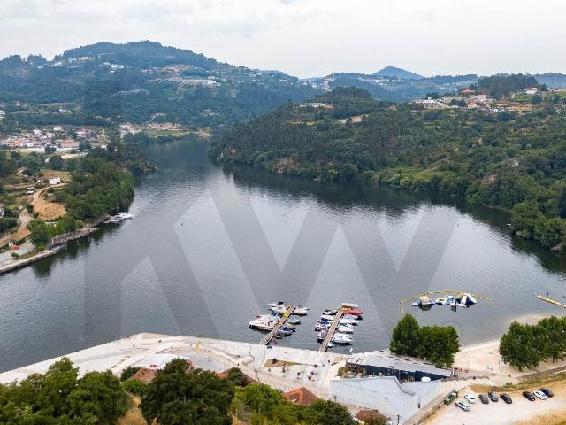 Moradia T5+ Única Frente ao Rio Douro – Junto à Praia de Bitetos Potencial Turístico Elevado