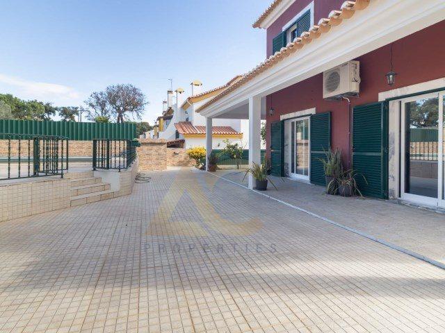 Moradia T5 | Vale da Rosa | Setúbal 312m² Quinta da Serralheira