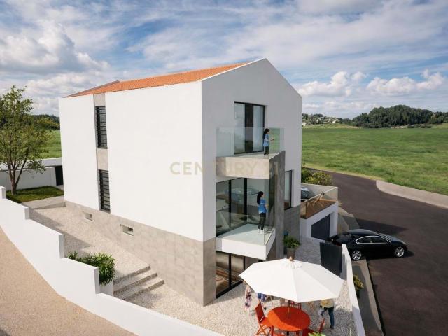Moradia T5 Venda do Pinheiro