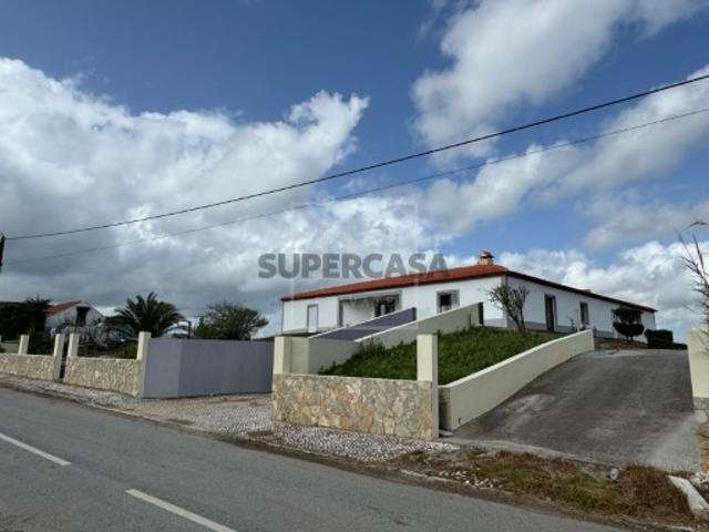 Moradia T5 Venda em Moita dos Ferreiros,Lourinhã