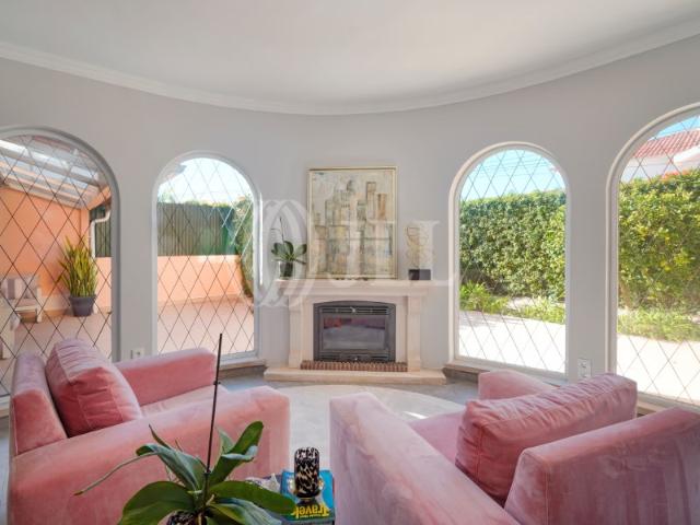 Moradia T6+1 com piscina aquecida garagem Cobre Cascais