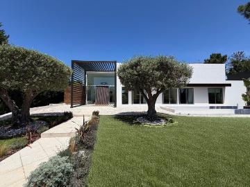 Moradia T6 na Quinta do Peru com vista para lago e campo de. 329m² Sesimbra Castelo