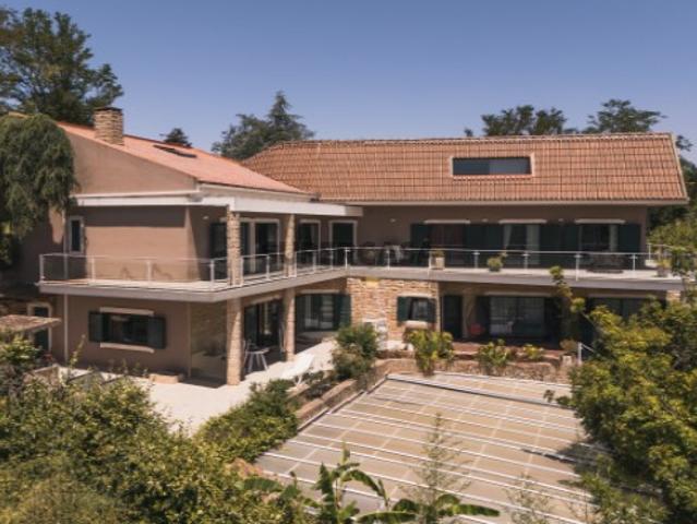 Moradia T6 no Belas Clube de Campo