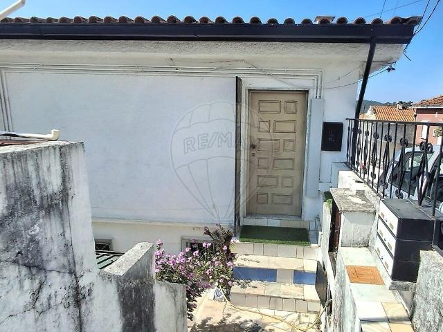 Moradia T6 à venda em Coimbra Sé Nova, Santa Cruz, Almedina e São Bartolomeu, Coimbra RE/MAX Portugal