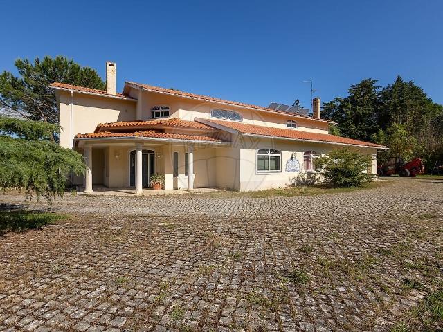 Moradia T6 à venda em Alcanena e Vila Moreira, Alcanena RE/MAX Portugal