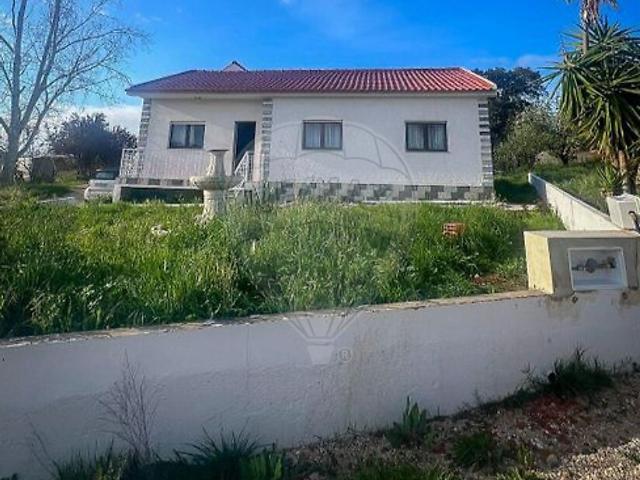 Moradia T6 à venda em Évora de Alcobaça, Alcobaça RE/MAX Portugal