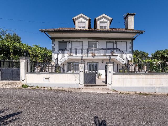 Moradia T6 à venda em Ferreiros, Prozelo e Besteiros, Amares RE/MAX Portugal