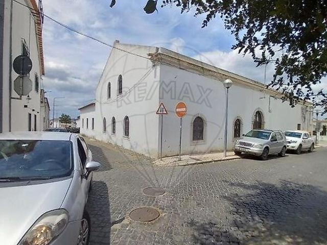 Moradia T6 à venda em Ferreira do Alentejo e Canhestros, Ferreira do Alentejo RE/MAX Portugal