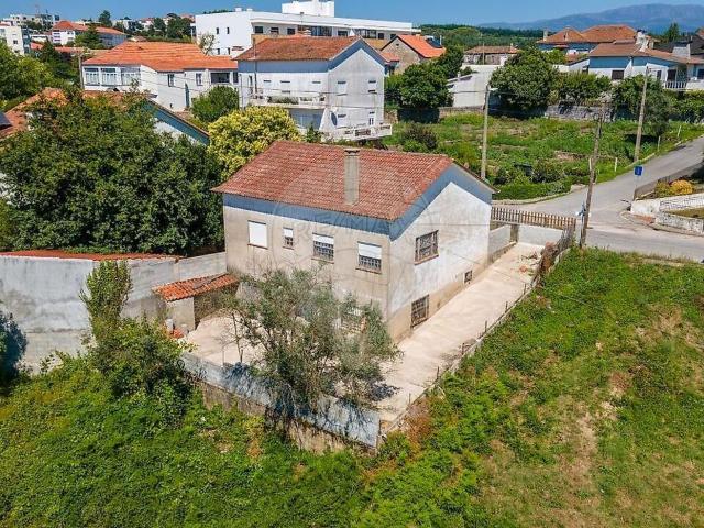 Moradia T6 à venda em Oliveira do Hospital e São Paio de Gramaços, Oliveira do Hospital RE/MAX Portugal