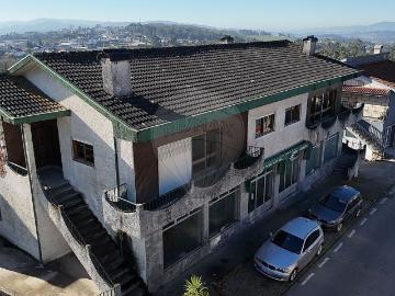 Moradia T6 à venda em Lousada