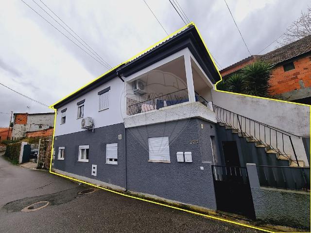 Moradia T6 à venda em Mouraz e Vila Nova da Rainha, Tondela RE/MAX Portugal