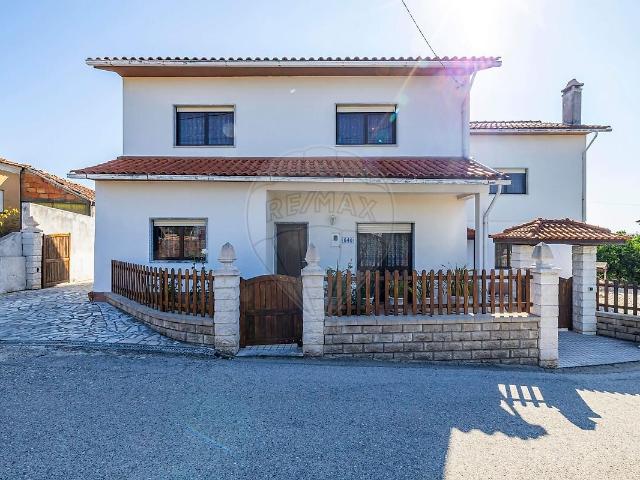 Moradia T6 à venda em Milagres, Leiria RE/MAX Portugal