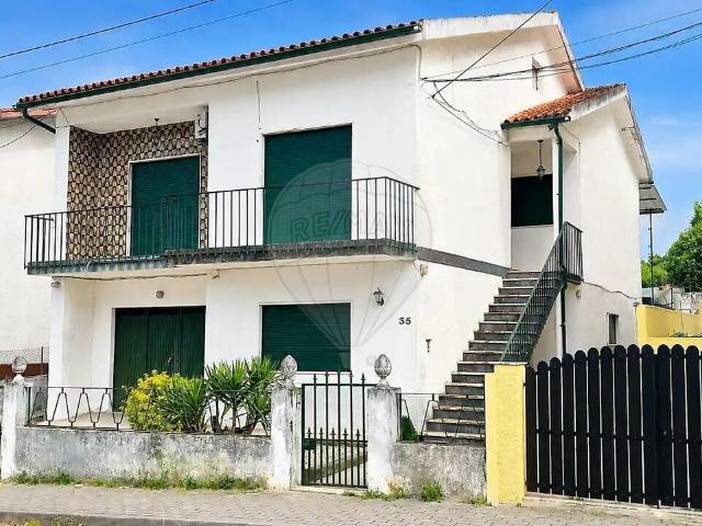 Moradia T6 à venda em São Martinho do Bispo e Ribeira de Frades, Coimbra RE/MAX Portugal