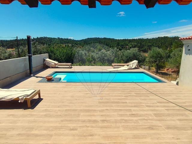 Moradia T6 à venda em São Facundo e Vale das Mós, Abrantes RE/MAX Portugal