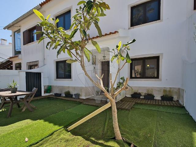 Moradia T6 à venda em Sintra Santa Maria e São Miguel, São Martinho e São Pedro de Penaferrim, Sintra RE/MAX Portugal