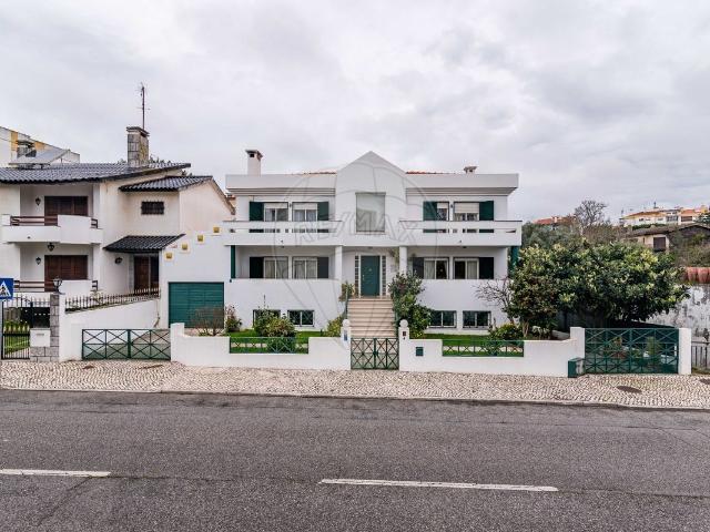 Moradia T6 à venda em Massamá e Monte Abraão, Sintra RE/MAX Portugal