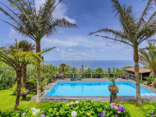 Moradia T6 à venda em Mosteiros, Ponta Delgada RE/MAX Portugal