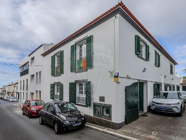 Moradia T6 à venda em Ponta Delgada São Sebastião, Ponta Delgada RE/MAX Portugal