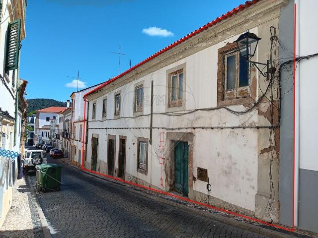 Moradia T6 à venda em Portalegre