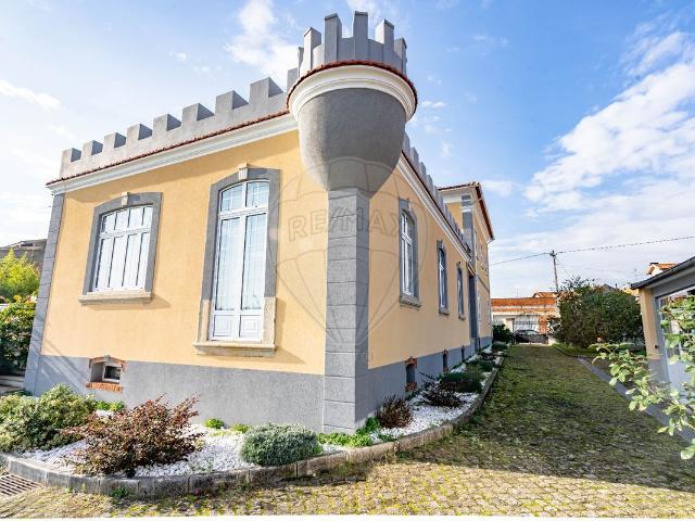 Moradia T6 à venda em Penacova