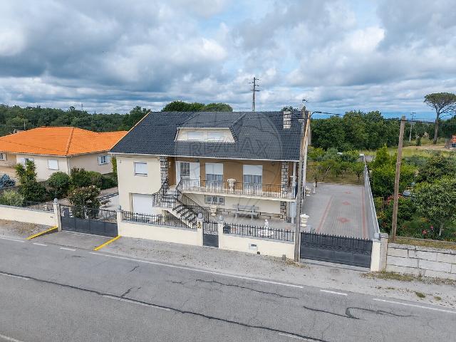 Moradia T6 à venda em Tourais e Lajes, Seia RE/MAX Portugal
