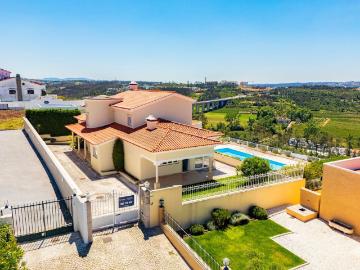 Moradia T6 com Vista Cidade e Castelo | Leiria 588m² Leiria, Pousos, Barreira e Cortes
