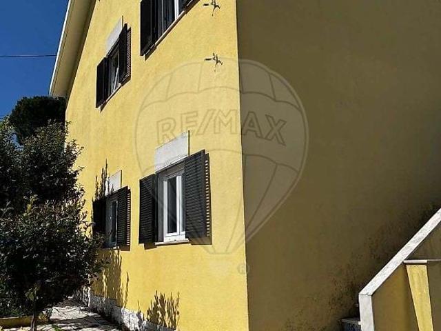 Moradia T6 com Excelente Área e Elevado Potencial de Valoriz. 369m² Porto salvo e barcarena