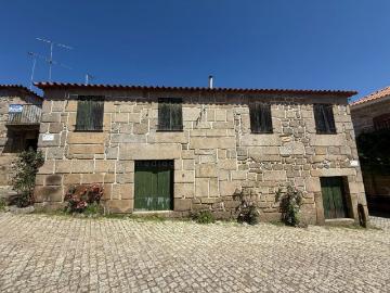 Moradia T6 com interesse Histórico, Foz Côa Freixo de Numão