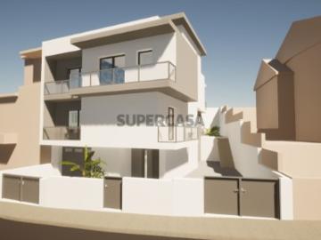 Moradia T6 com piscina e elevador no Bairro do Alto das Eiras, Santa Iria de Azóia