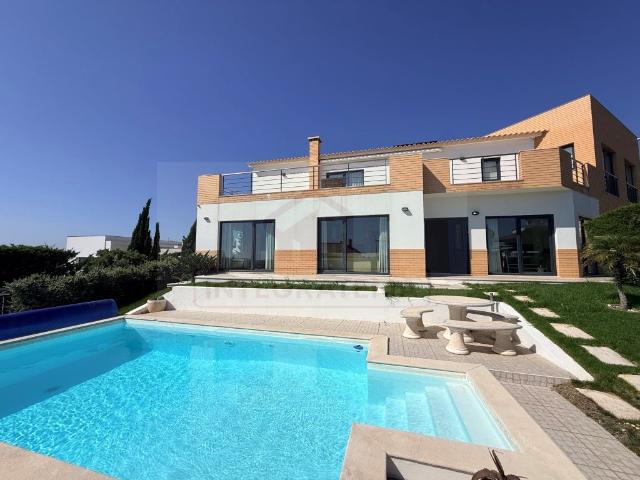 Moradia T6 de Luxo com Piscina Aquecida e Vista Panorâmica p. 276m² Nadadouro