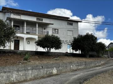 Moradia T6 em Nogueira do Cravo