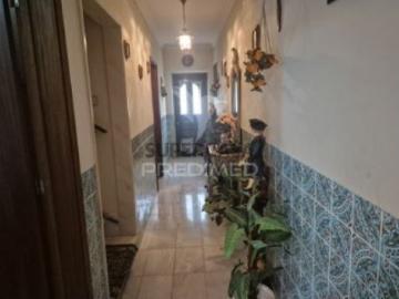Moradia T6 em Nossa Senhora da Conceição e São Bartolomeu