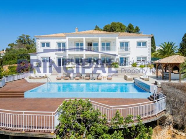 Moradia T6 em Albufeira e Olhos de Água