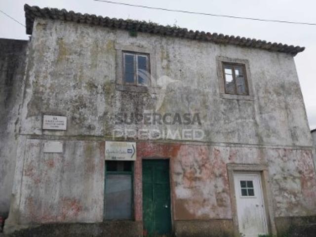 Moradia T6 em Lamas e Cercal
