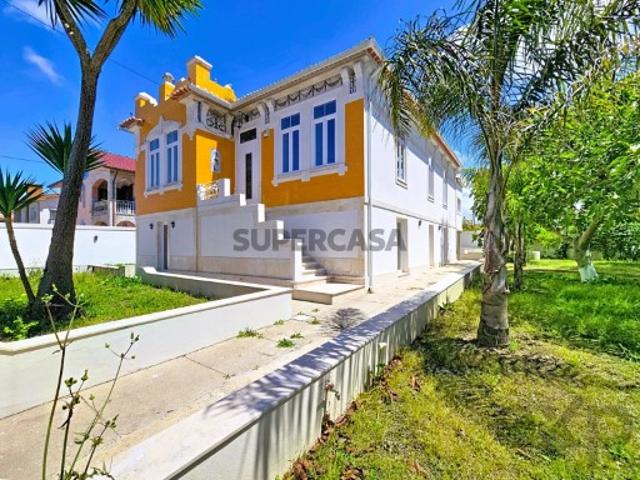 Moradia T6 em São Salvador