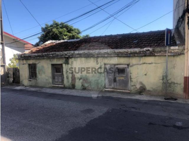 Moradia T6 em Sacavém e Prior Velho