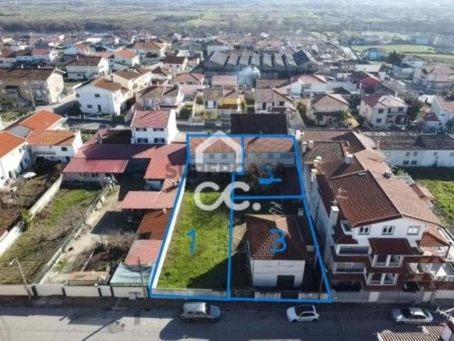 Moradia T6 em Santa Cruz/Trindade e Sanjurge