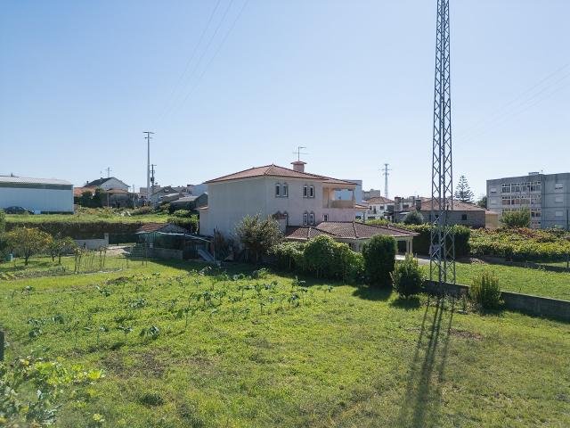 Moradia T6 Espaço e Elegância Freamunde