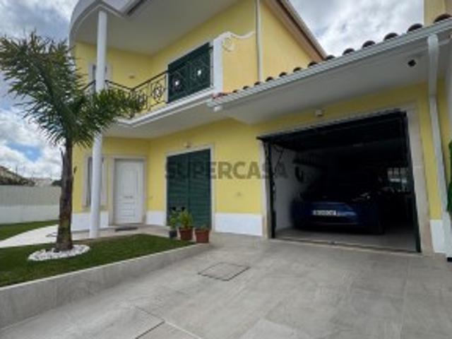 Moradia T6 Fernão Ferro