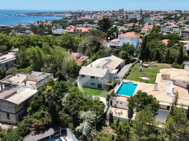 Moradia T6 Isolada no Estoril com piscina e garagem mais esp. 391m² Cascais e Estoril