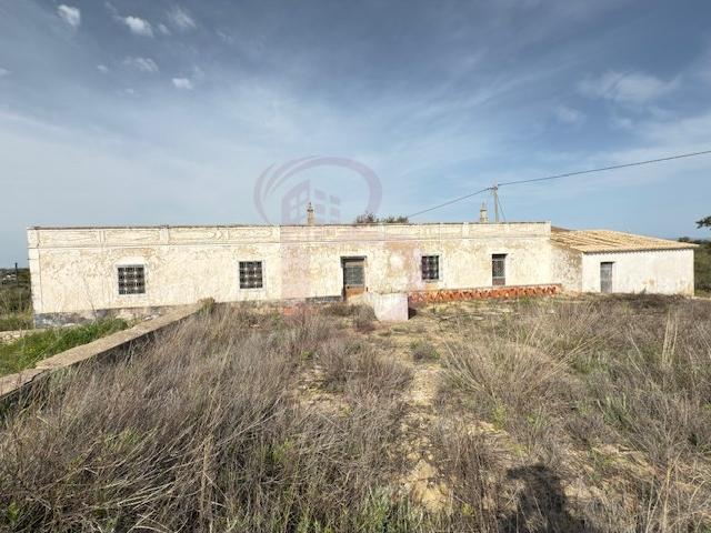 Moradia Isolada T6 para Remodelar Albufeira