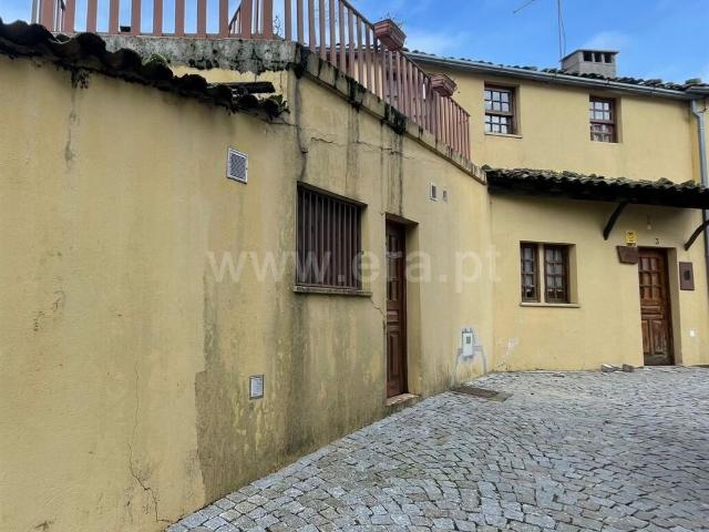Moradia T6 / Seia, Sabugueiro