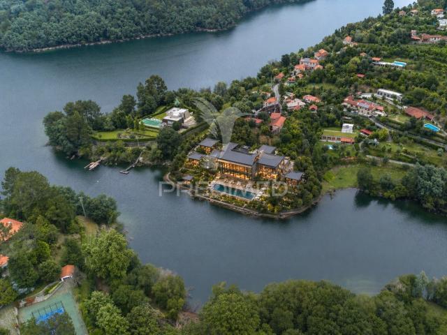 Moradia T6, Venda, Caniçada, Gerês