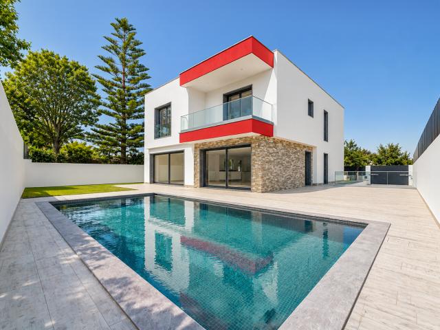 Moradia T6 + 1 c/ piscina | Birre