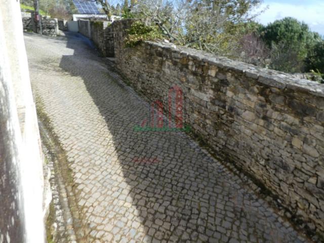 Moradia T7 na serra de Janeanes/Condeixa