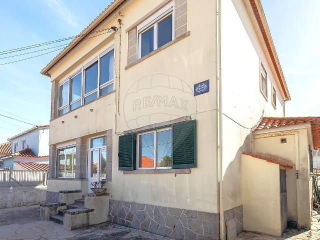 Moradia T7 à venda em Algueirão Mem Martins, Sintra RE/MAX Portugal