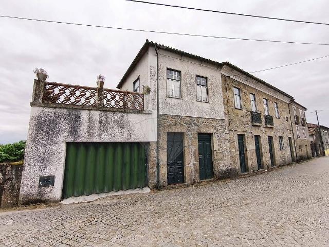 Moradia T7 à venda em Lobão da Beira, Tondela RE/MAX Portugal