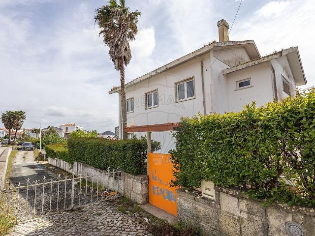 Moradia T7 à venda em Marrazes e Barosa, Leiria RE/MAX Portugal
