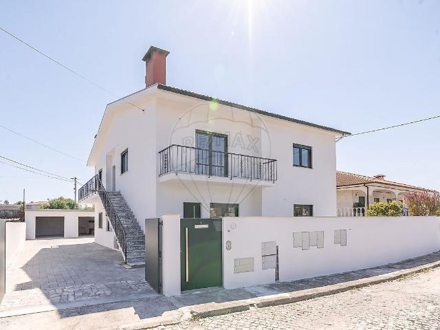 Moradia T7 à venda em Mire de Tibães, Braga RE/MAX Portugal